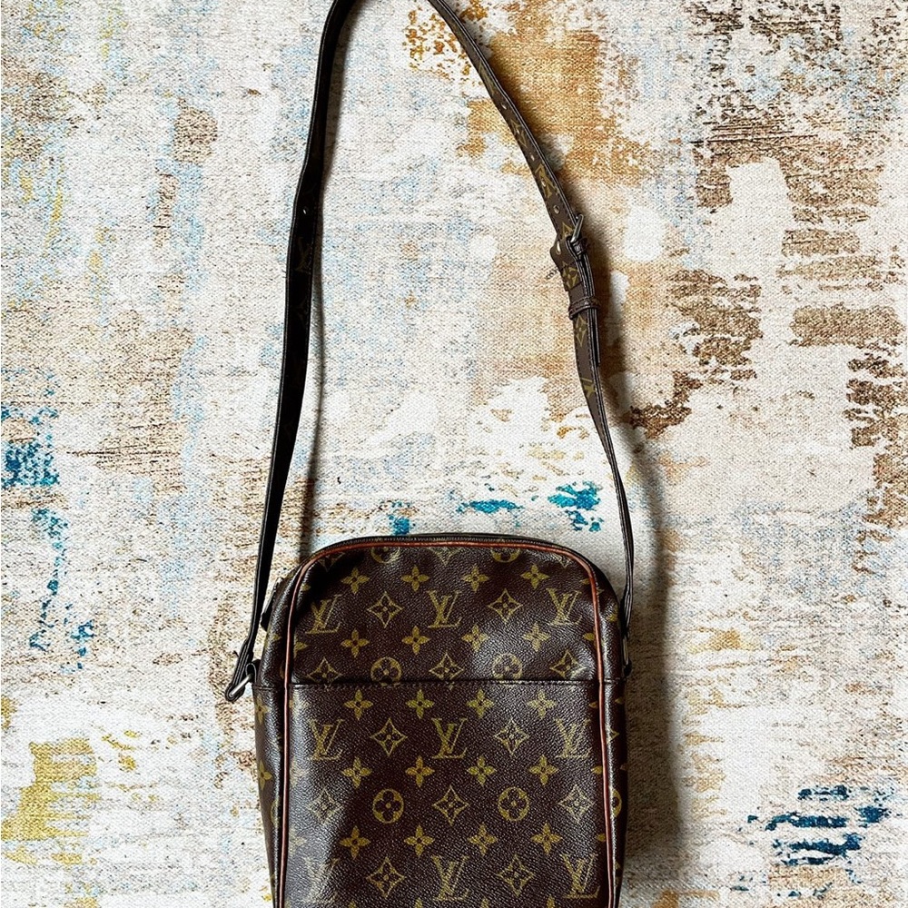 AUTHENTIC Louis Vuitton Monogrammed Canvas Danube